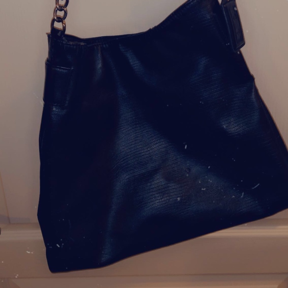 Blackberry shoulder bag